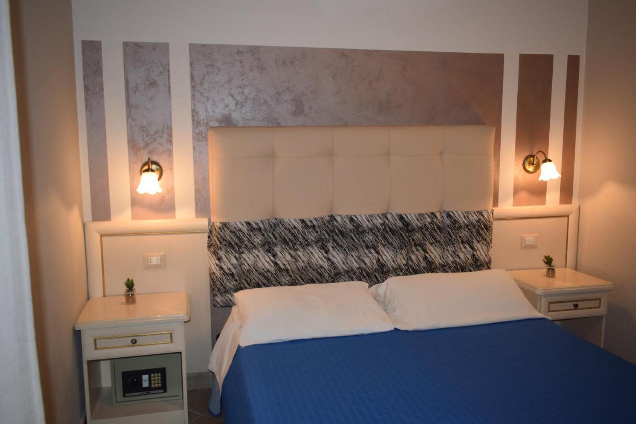 Hotel Donau Rimini Bagian luar foto