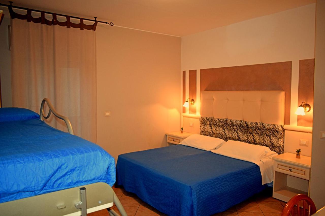 Hotel Donau Rimini Bagian luar foto